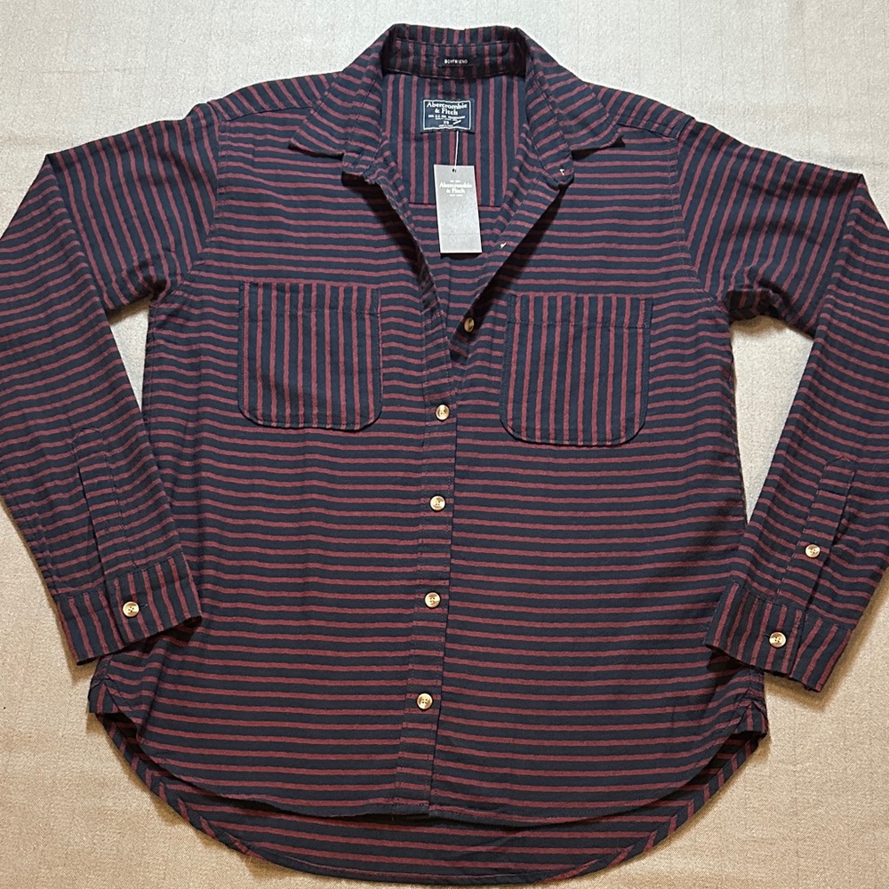 Abercrombie Boyfriend button down XS NWT